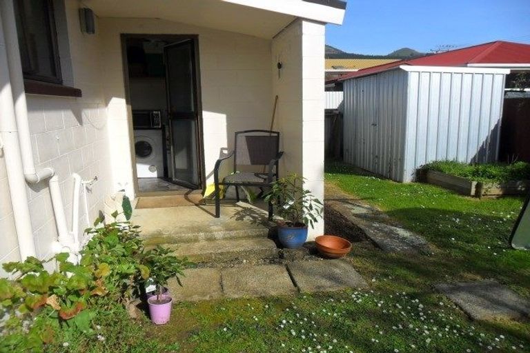 Photo of property in 12 Queen Street, Mosgiel, 9024