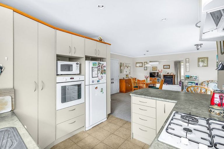 Photo of property in 28 Mickelson Avenue, Rototuna, Hamilton, 3210