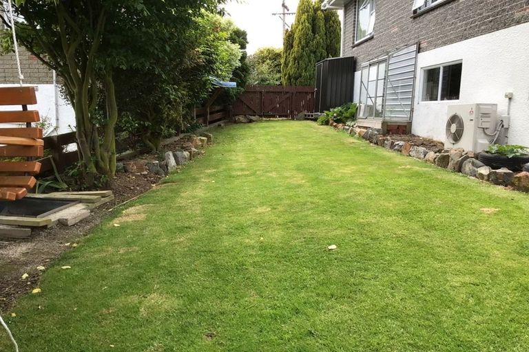 Photo of property in 24 Golfers Drive, Balclutha, 9230