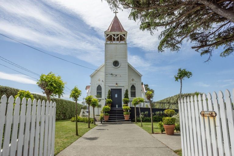 Photo of property in 17 School Road, Clive, 4102