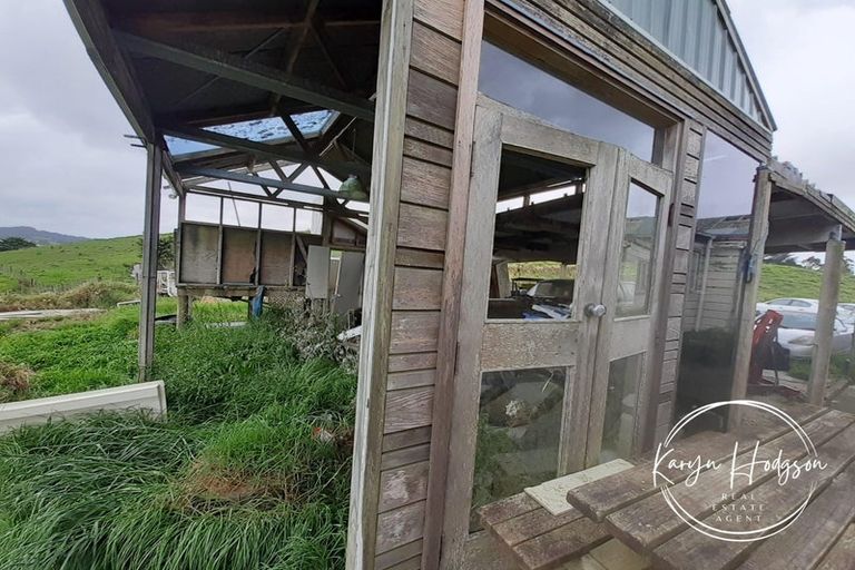 Photo of property in 184 Paparoa Station Road, Paparoa, 0571