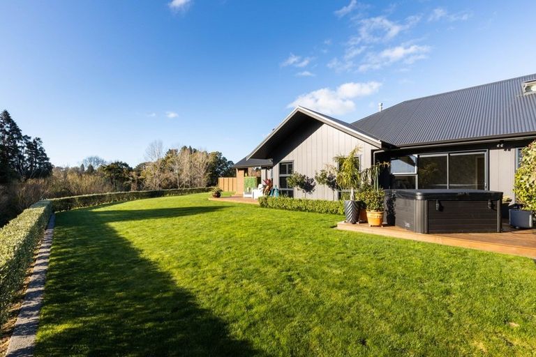 Photo of property in 10 Pike Place, Ferndale, New Plymouth, 4310