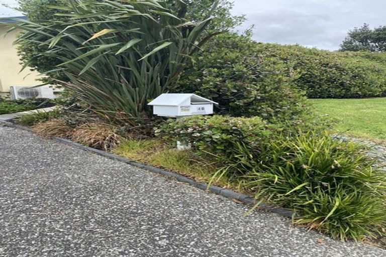 Photo of property in 40 Sunvista Avenue, Oteha, Auckland, 0632