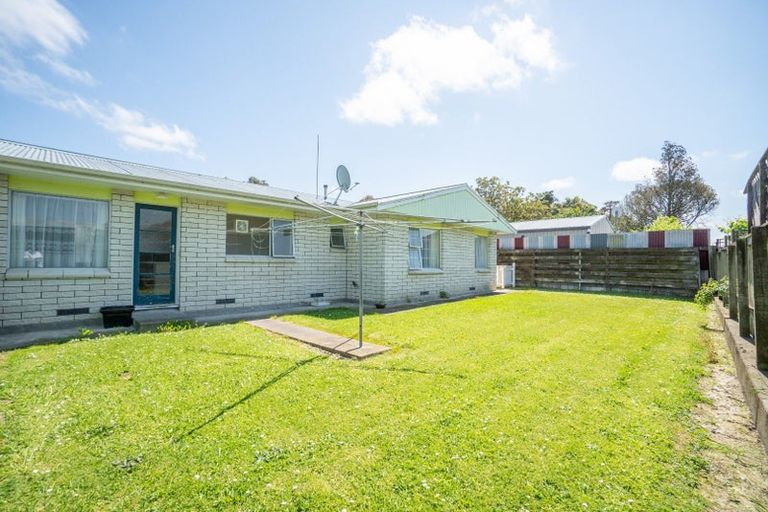 Photo of property in 3 Seddon Street, Takaro, Palmerston North, 4412