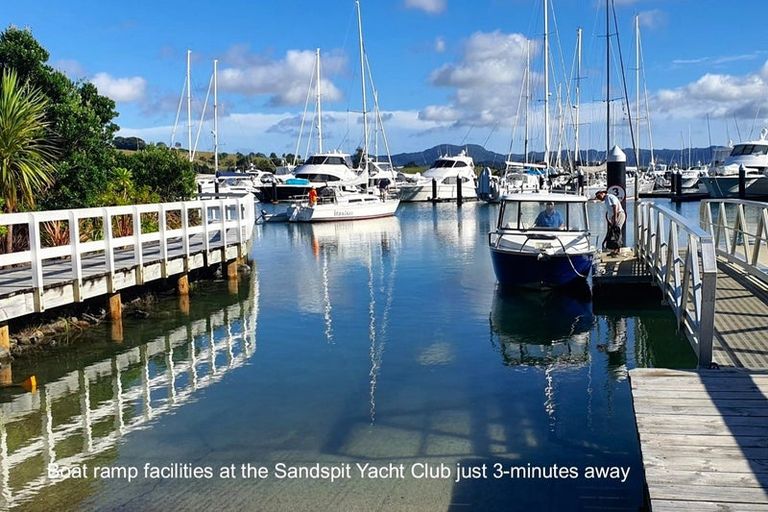 Photo of property in 1080 Sandspit Road, Sandspit, Warkworth, 0982