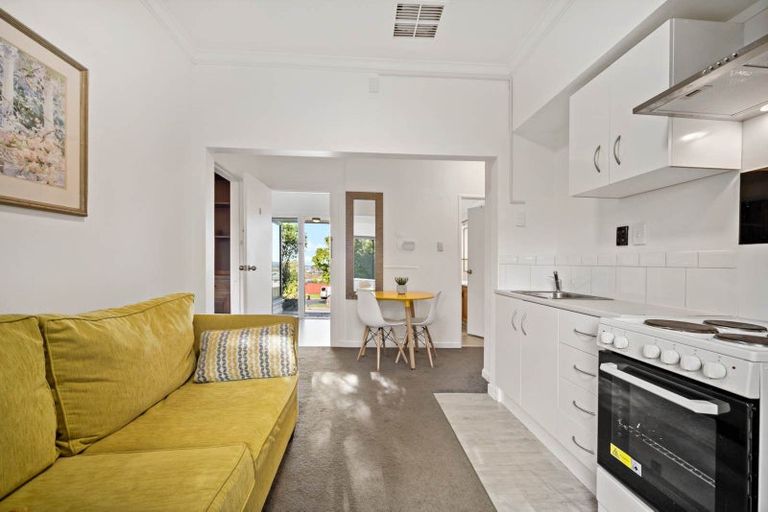 Photo of property in 24 Tawa Road, Onehunga, Auckland, 1061