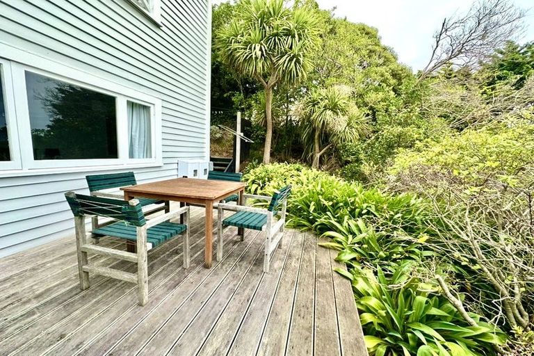 Photo of property in 73 Townsend Road, Miramar, Wellington, 6022