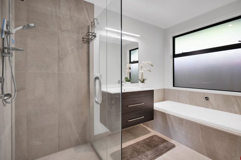 Photo of property in 8 Clinton Street, Fitzroy, New Plymouth, 4312