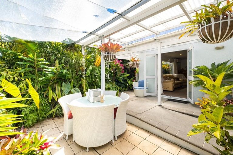 Photo of property in 170 Vigor Brown Street, Napier South, Napier, 4110