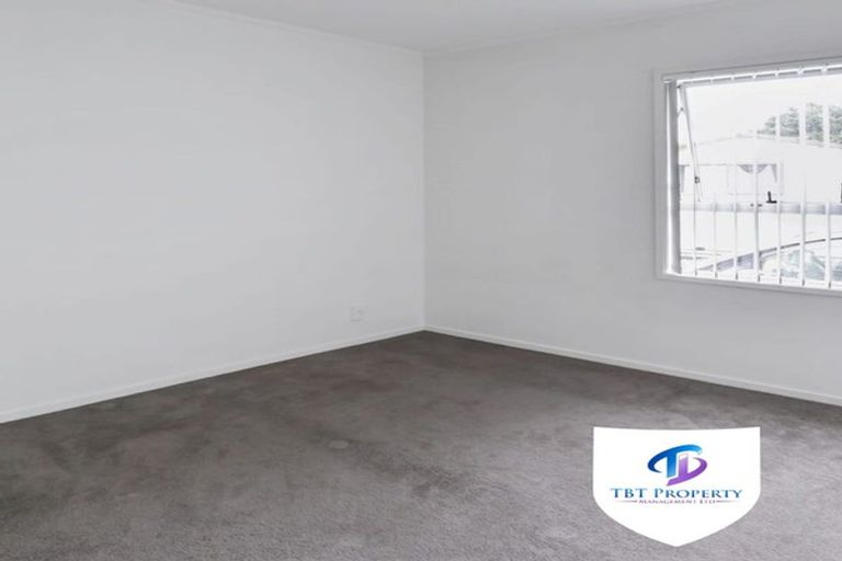 Photo of property in 36 Sunlands Drive, Manurewa, Auckland, 2102