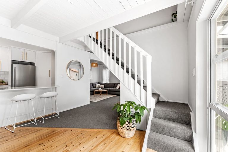 Photo of property in 122 Stanmore Bay Road, Stanmore Bay, Whangaparaoa, 0932