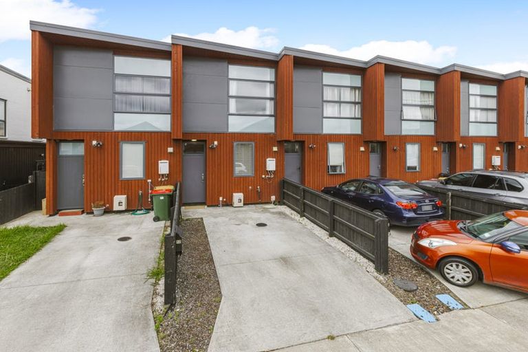 Photo of property in 12 Dignity Street, Papakura, 2110