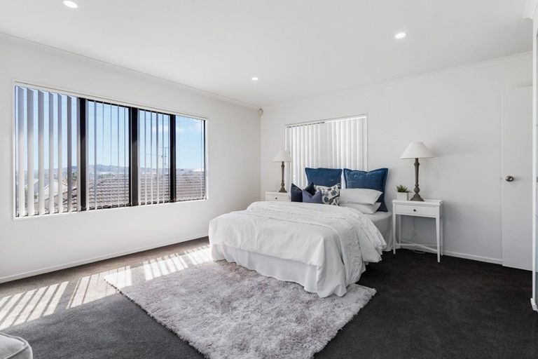 Photo of property in 8 Lowburn Place, Clover Park, Auckland, 2019