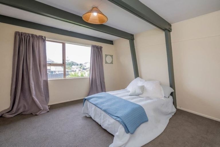 Photo of property in 122 Field Way, Waikanae Beach, Waikanae, 5036