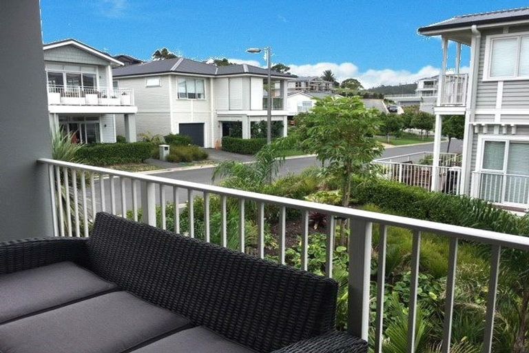 Photo of property in 118 Landmark Terrace, Orewa, 0931