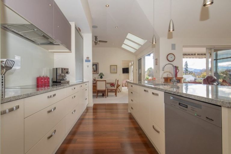 Photo of property in 22 Old Station Avenue, Wanaka, 9305