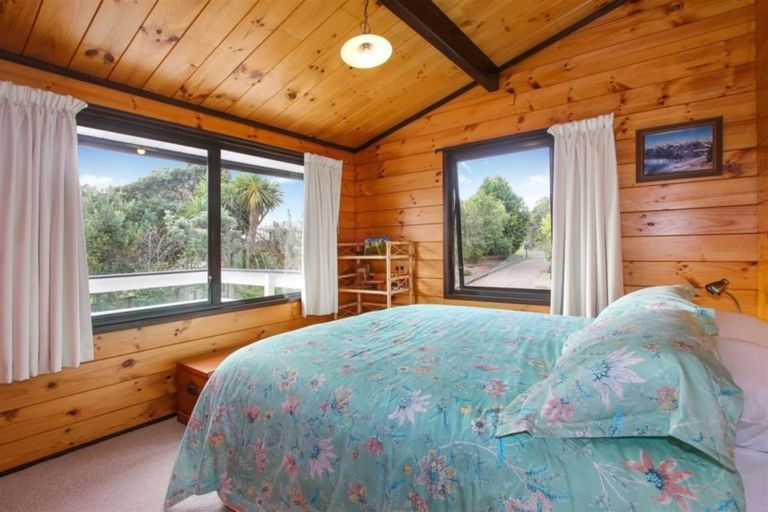 Photo of property in 100 Wharf Road, Clarks Beach, Pukekohe, 2679