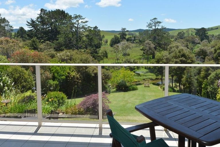 Photo of property in 846 Puketona Road, Haruru, 0204