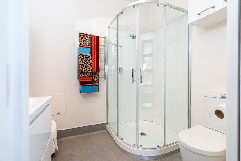 Photo of property in 2/15 Upper Lewisville Terrace, Thorndon, Wellington, 6011