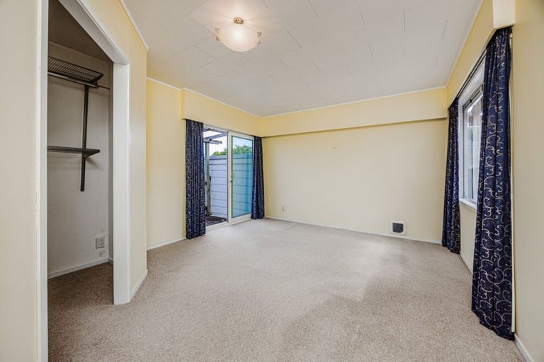 Photo of property in 2/25 Pulman Place, Clover Park, Auckland, 2019