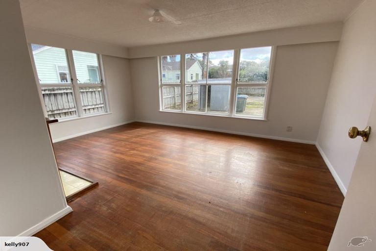 Photo of property in 16 Kakapo Place, Papatoetoe, Auckland, 2025