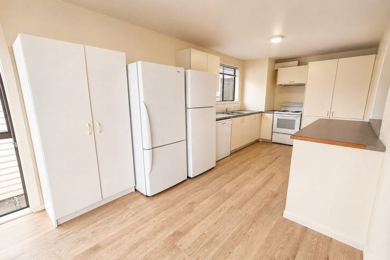 Photo of property in 18 Hillary Crescent, Upper Riccarton, Christchurch, 8041