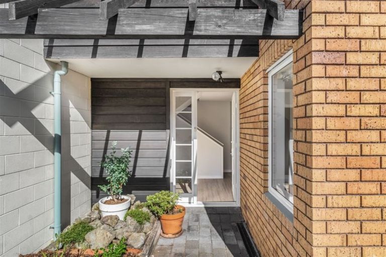 Photo of property in 1/2a Spring Street, Devonport, Auckland, 0624