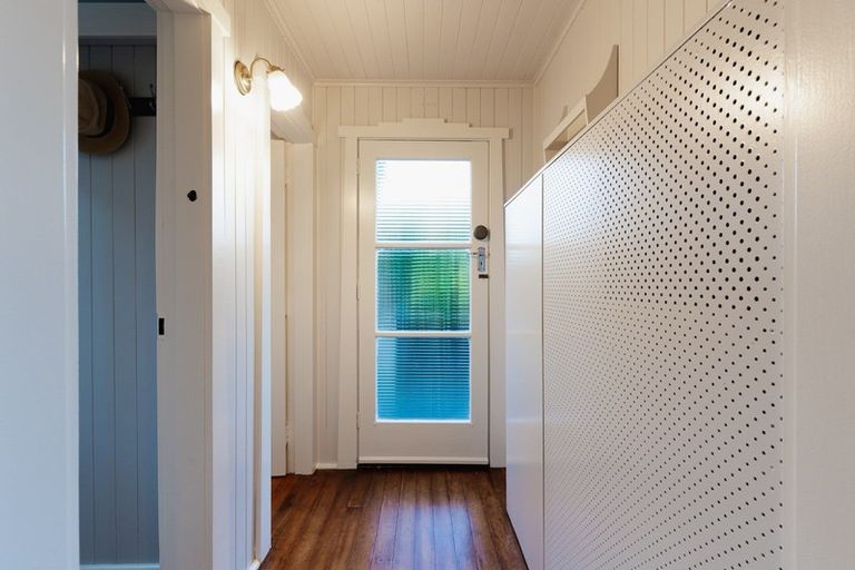 Photo of property in 19 Forbes Street, Balaclava, Dunedin, 9011