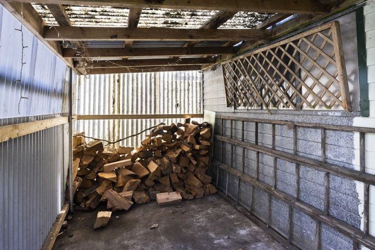 Photo of property in 5 Egmont Street, Hawera, 4610