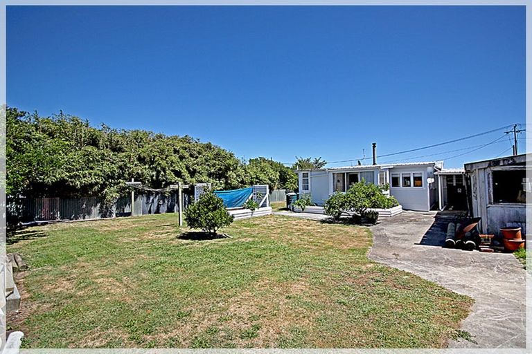 Photo of property in 3 Huia Street, Foxton Beach, Foxton, 4815