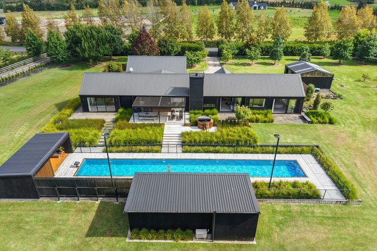 Photo of property in 45 Three Oaks Drive, Dairy Flat, Albany, 0794