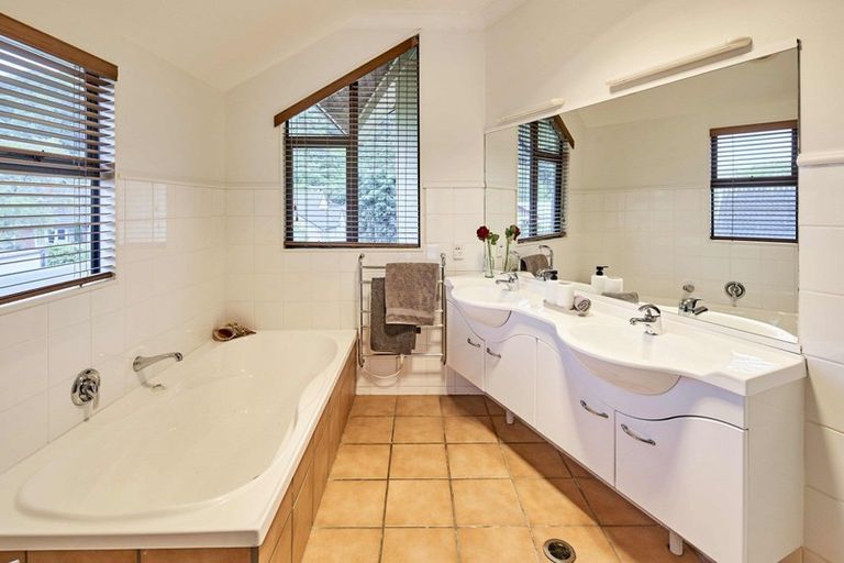 Photo of property in 82a Wyndrum Avenue, Waterloo, Lower Hutt, 5011