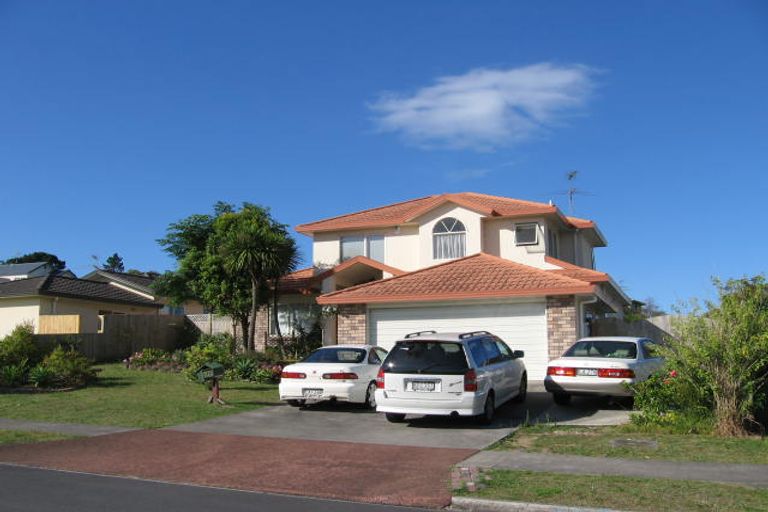 Photo of property in 27 Calypso Way, Unsworth Heights, Auckland, 0632