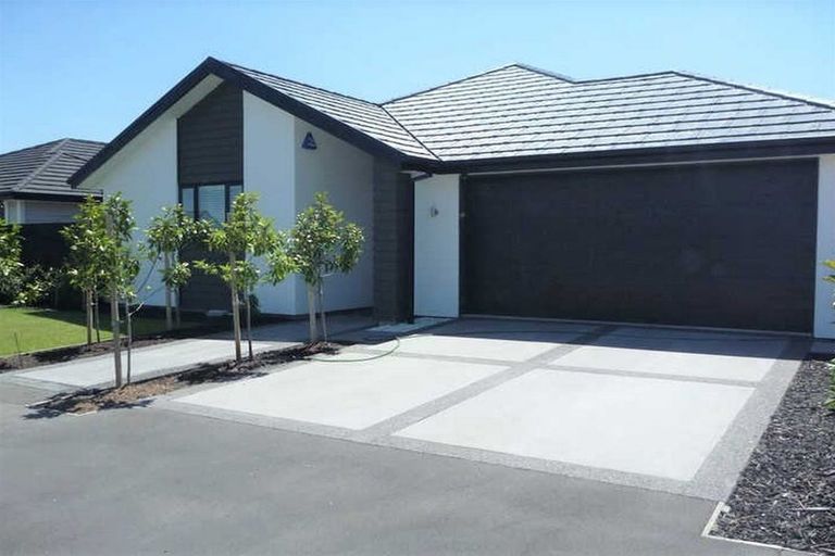 Photo of property in 10 Urihia Street, Marshland, Christchurch, 8083