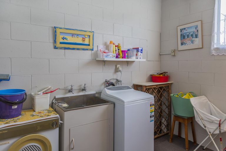 Photo of property in 16 Stuart Street, Holmes Hill, Oamaru, 9401