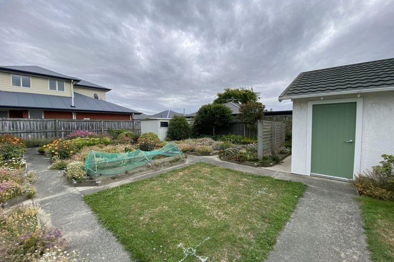 Photo of property in 17 Euston Street, Riccarton, Christchurch, 8041
