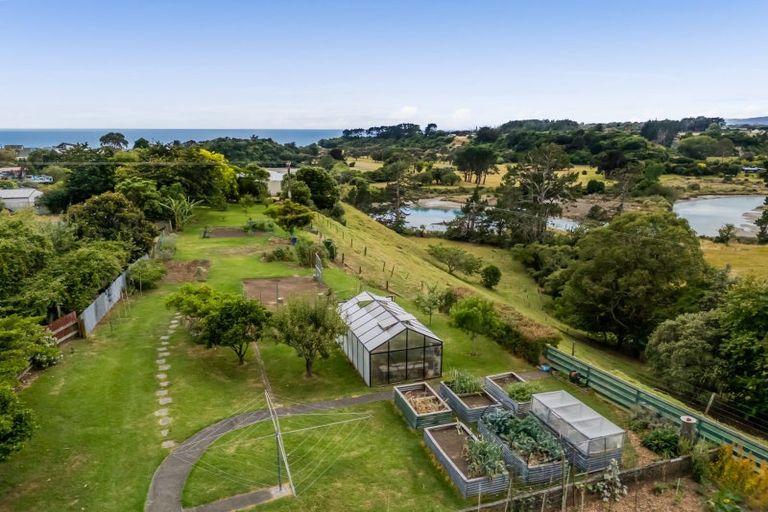 Photo of property in 14 Ngapapa Street, Urenui, 4375