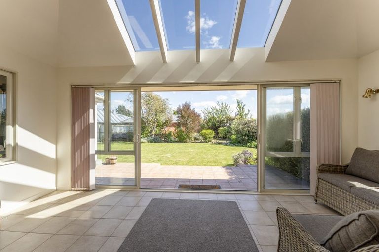 Photo of property in 5 Hilton Drive, Amberley, 7410