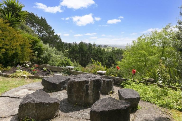 Photo of property in 58 Sheffield Road, Helensville, 0875