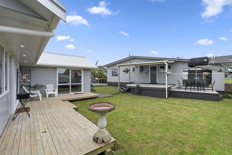 Photo of property in 6 Chisholm Place, Mangere East, Auckland, 2024