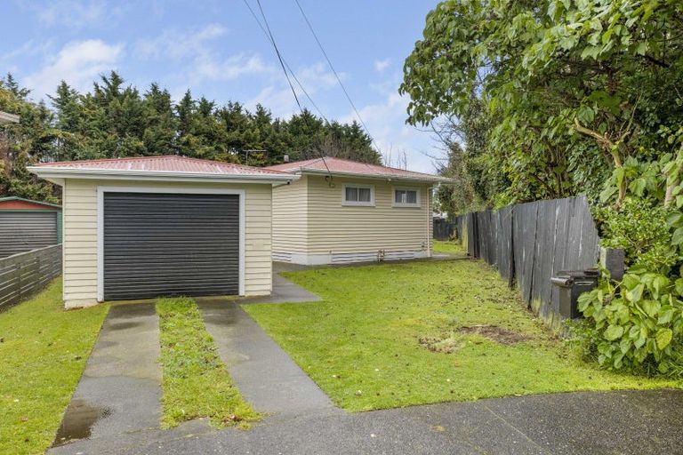 Photo of property in 8 Fyson Place, Hawera, 4610