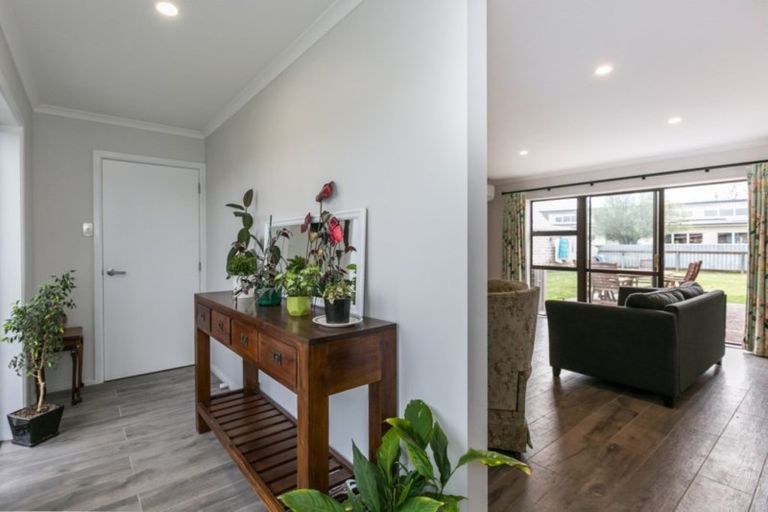 Photo of property in 56 Spriggs Crescent, Greenmeadows, Napier, 4112