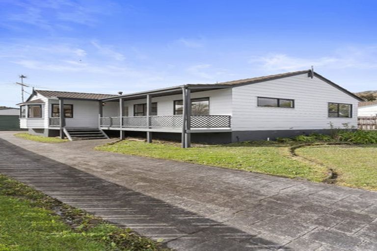 Photo of property in 91 Santiago Crescent, Unsworth Heights, Auckland, 0632