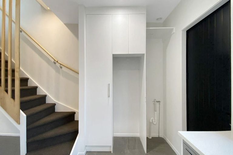 Photo of property in 29d Wharf Road, Te Atatu Peninsula, Auckland, 0610