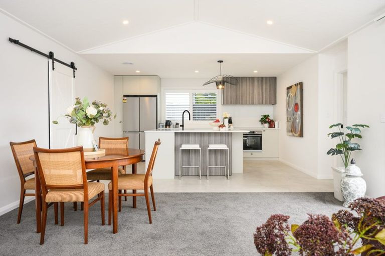 Photo of property in 76 Slacks Road, Awapuni, Palmerston North, 4412