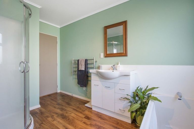 Photo of property in 14 Ocean Breeze Drive, Waihi Beach, 3611