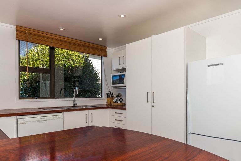 Photo of property in 45 Matuku Street, Two Mile Bay, Taupo, 3330