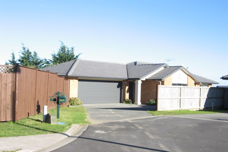 Photo of property in 22 Ashmere Lane, Weymouth, Auckland, 2103