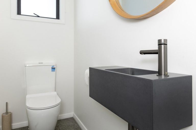 Photo of property in 3 Makakahi Street, Lytton West, 4071