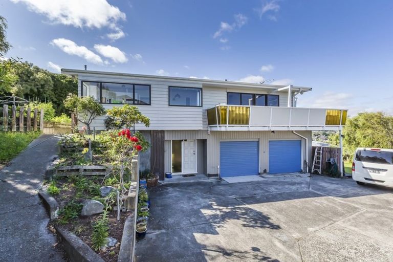 Photo of property in 20 Eskdale Road, Papakowhai, Porirua, 5024